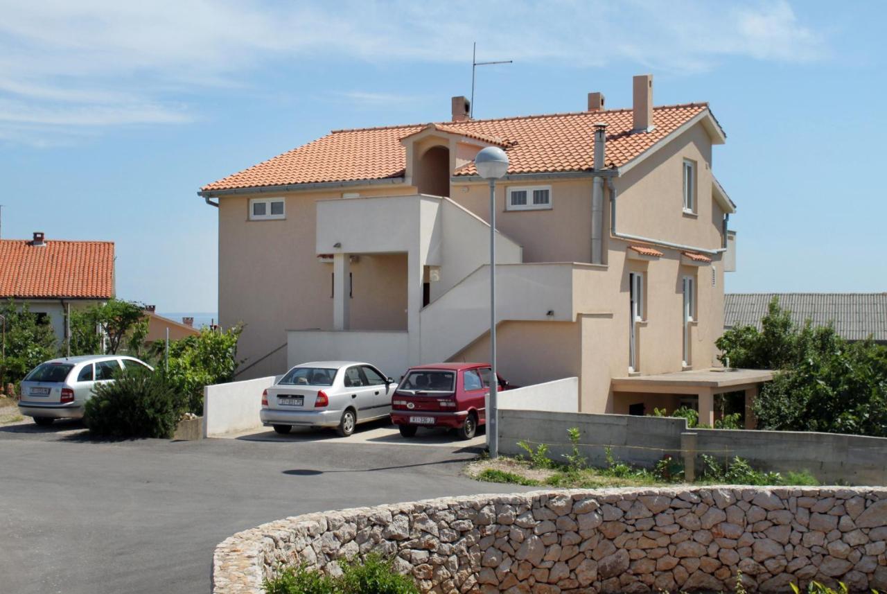 Rooms With A Parking Space Krk - 13553 Vrh  Exterior photo